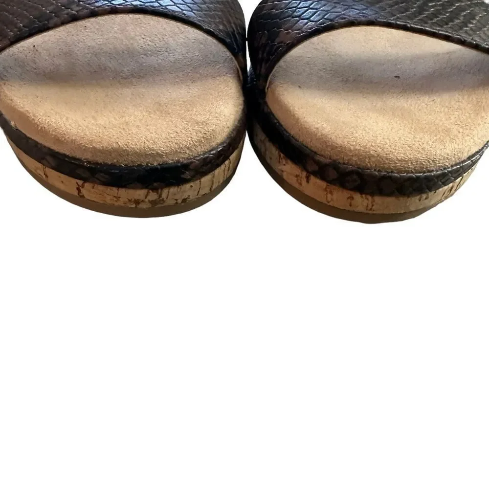 Gianni Bernini Terril Wedge Sandals Women 10M Brown Snakeskin Strappy Cork Heels